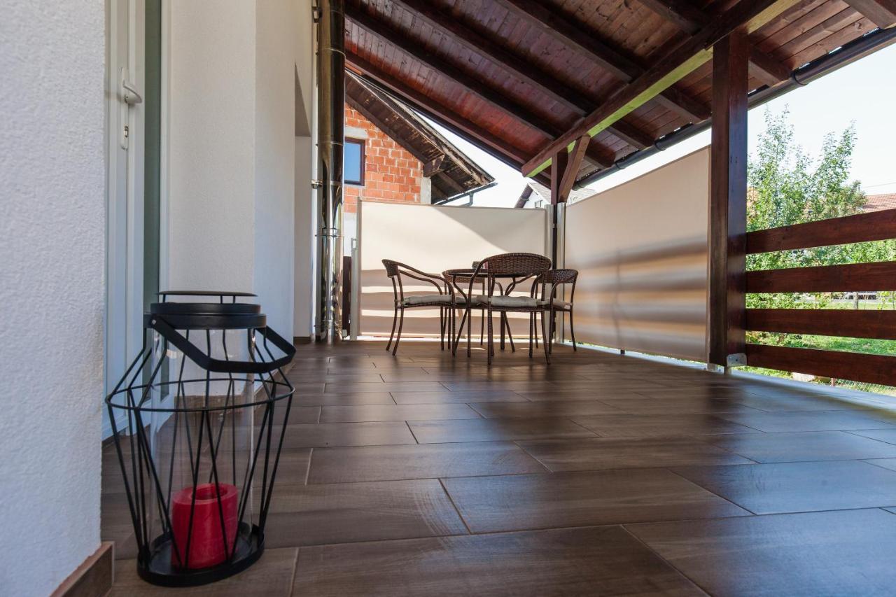 Apartman "Babac" Apartment สลูน ภายนอก รูปภาพ