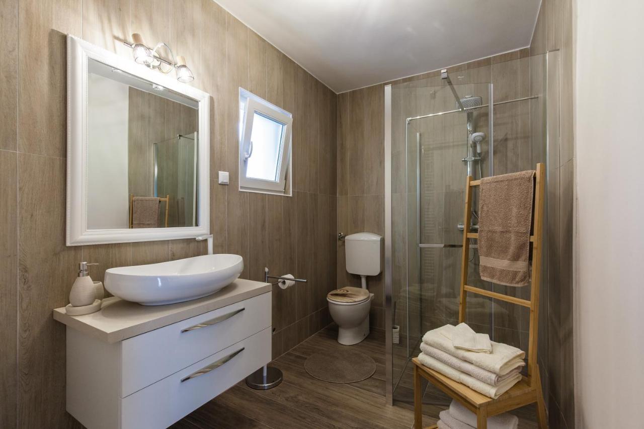 Apartman "Babac" Apartment สลูน ภายนอก รูปภาพ