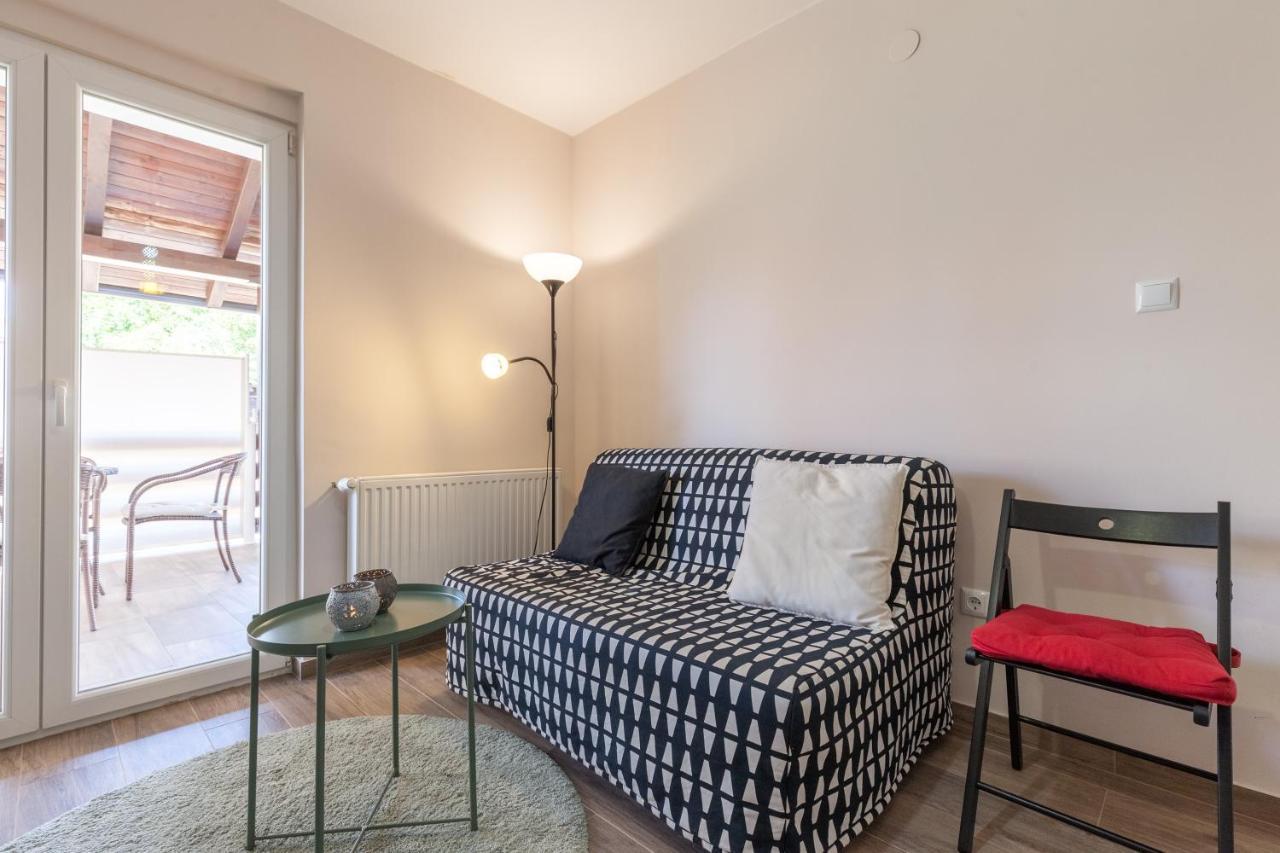 Apartman "Babac" Apartment สลูน ภายนอก รูปภาพ