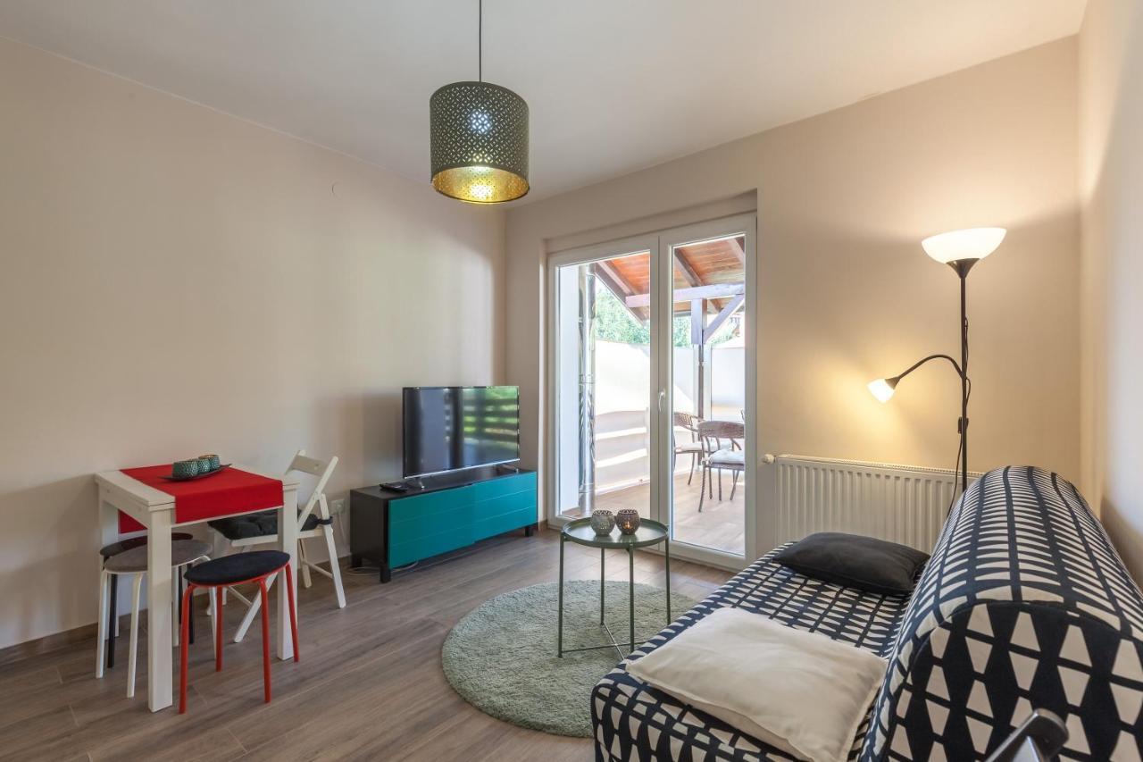 Apartman "Babac" Apartment สลูน ภายนอก รูปภาพ