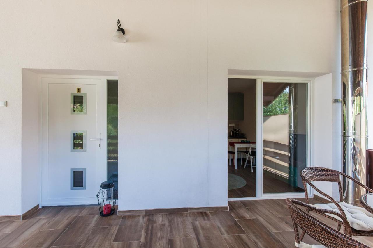 Apartman "Babac" Apartment สลูน ภายนอก รูปภาพ
